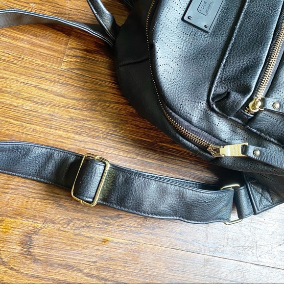Steve Madden Black Backpack Gold Zippers - Picture 5 of 7